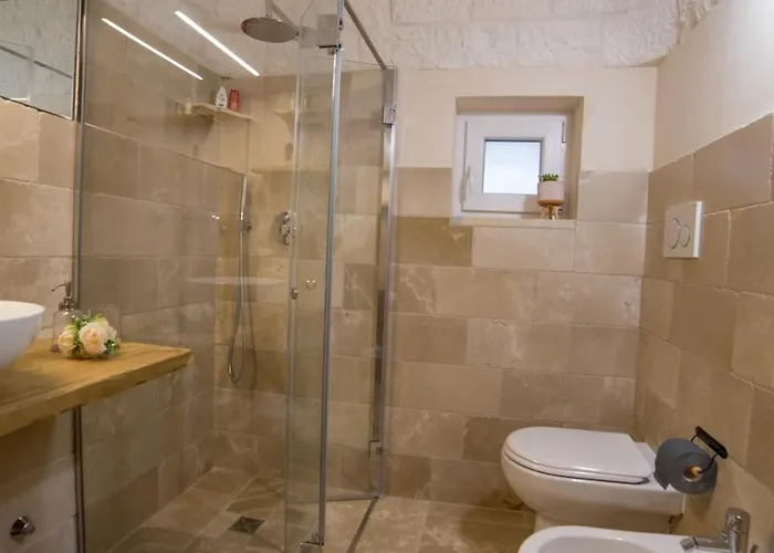 Trulli Alessia 오스투니