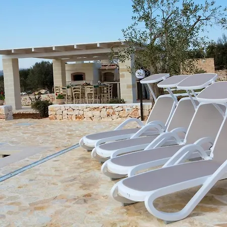 Trulli Alessia אוסטוני